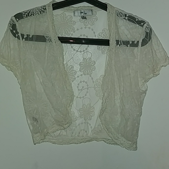 Lace top - Picture 2 of 2